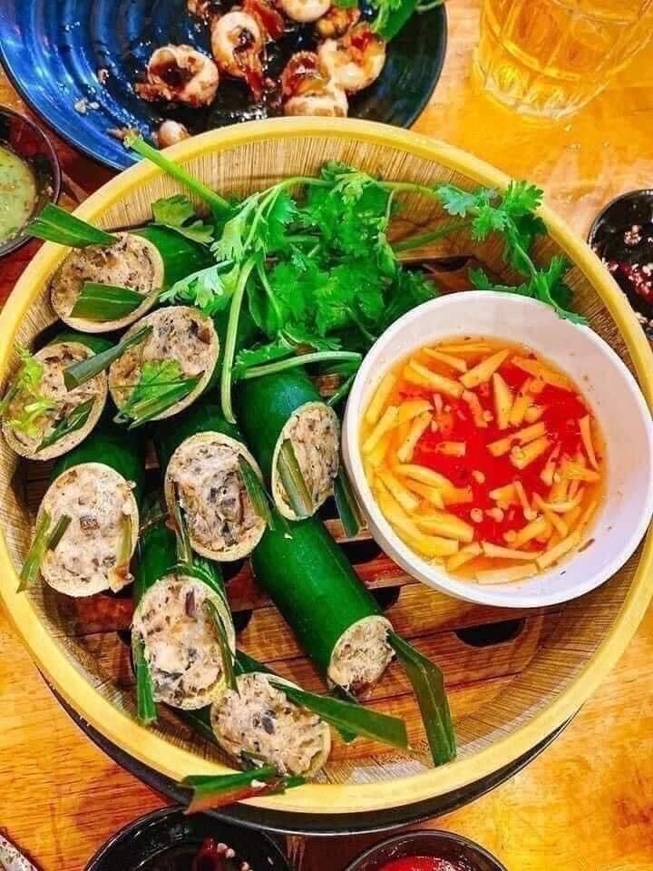 Ốc nhồi ống nứa - Đặc sản Tây Bắc