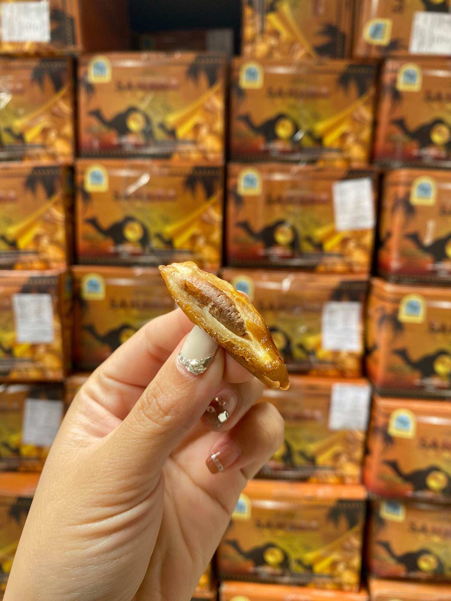 Chà là nguyên cành Tunisia 500g