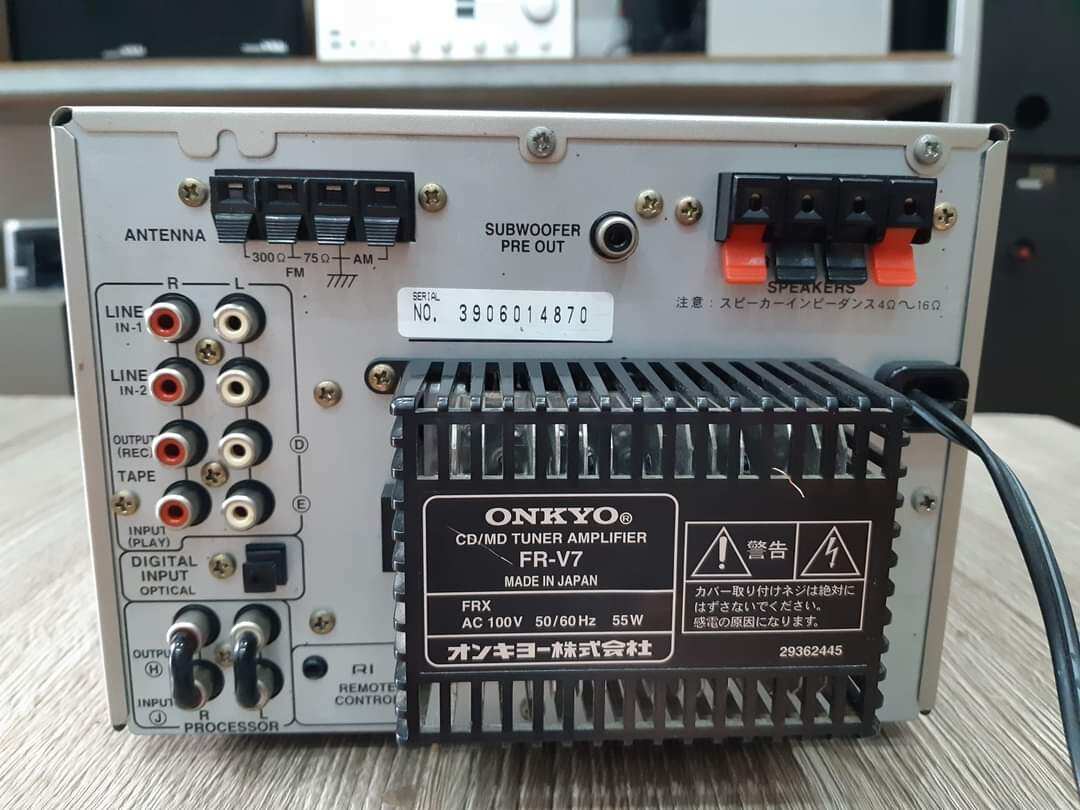 cục dàn Onkyo V7