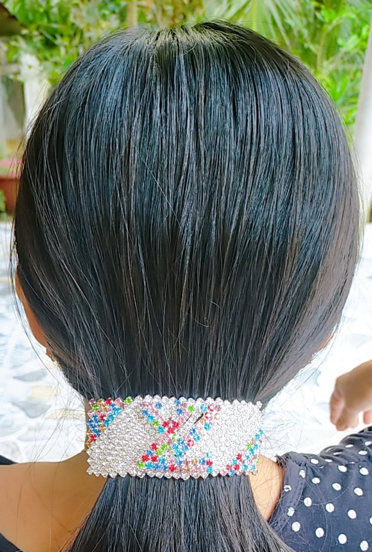 kẹp tóc phía sau đính đá full sáng lấp lánh(tóc nhiều kẹp được)