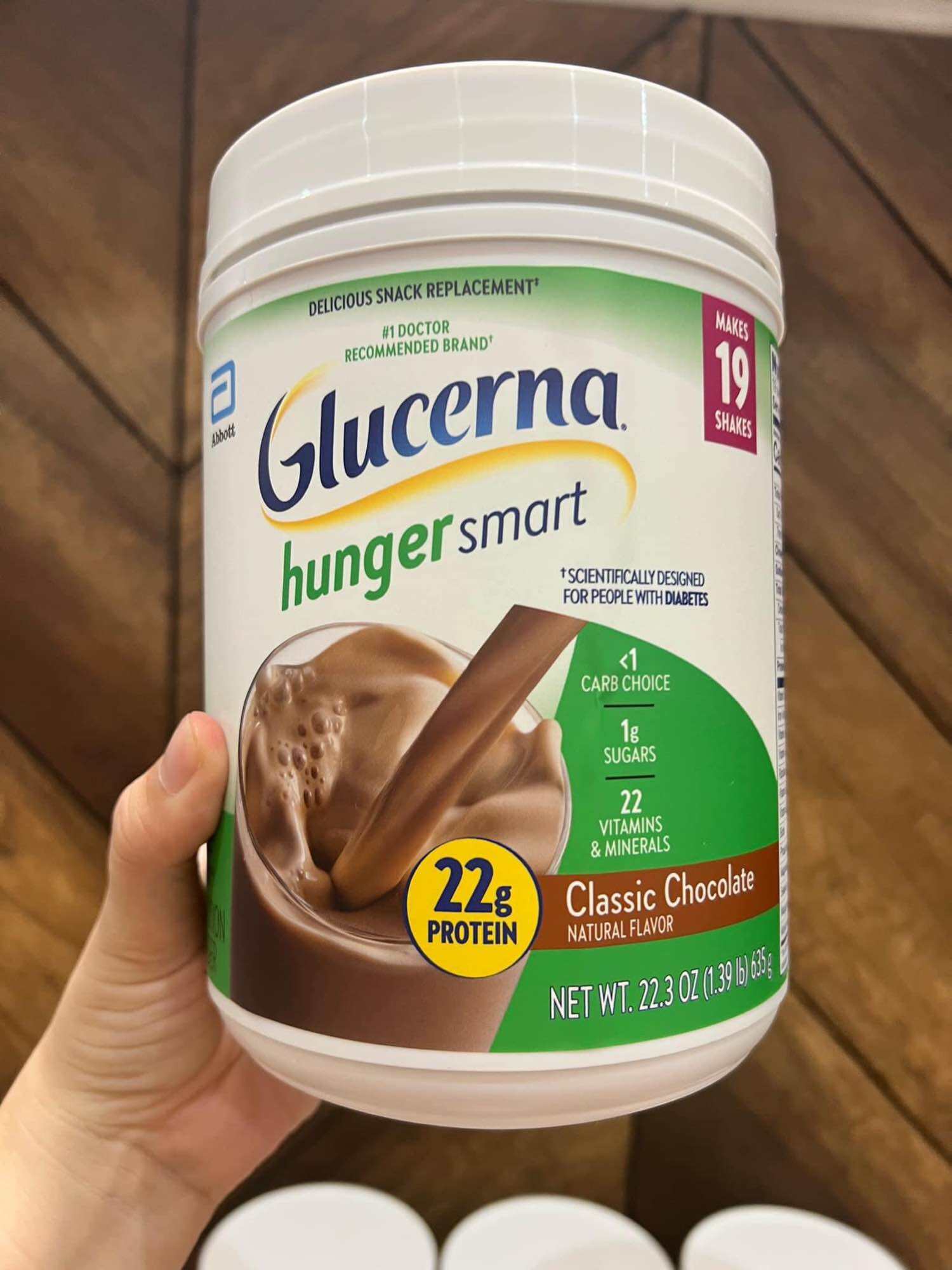 Sữa bột Glucerna Hunger Smart Classic Chocolate 635g Mỹ.