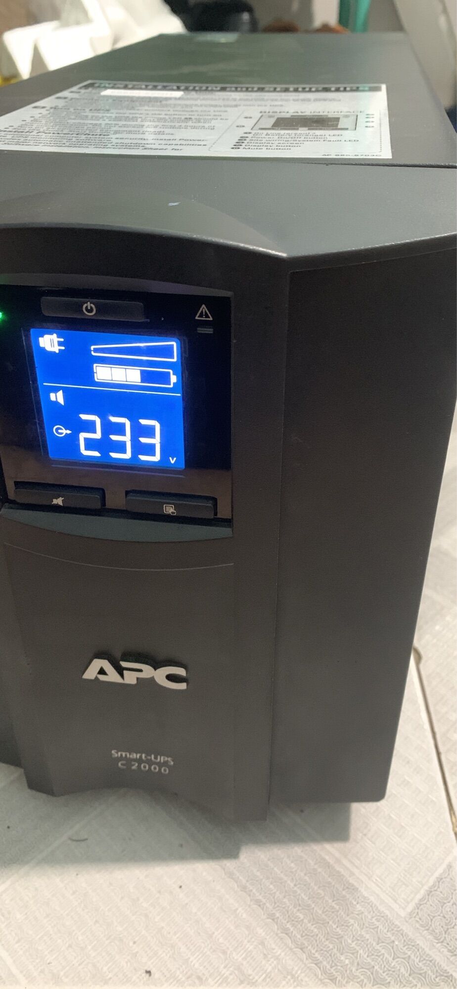 Bộ Lưu Điện UPS APC SMC2000I 2000VA (2KVA/1.3KW) bảo hành 6 tháng