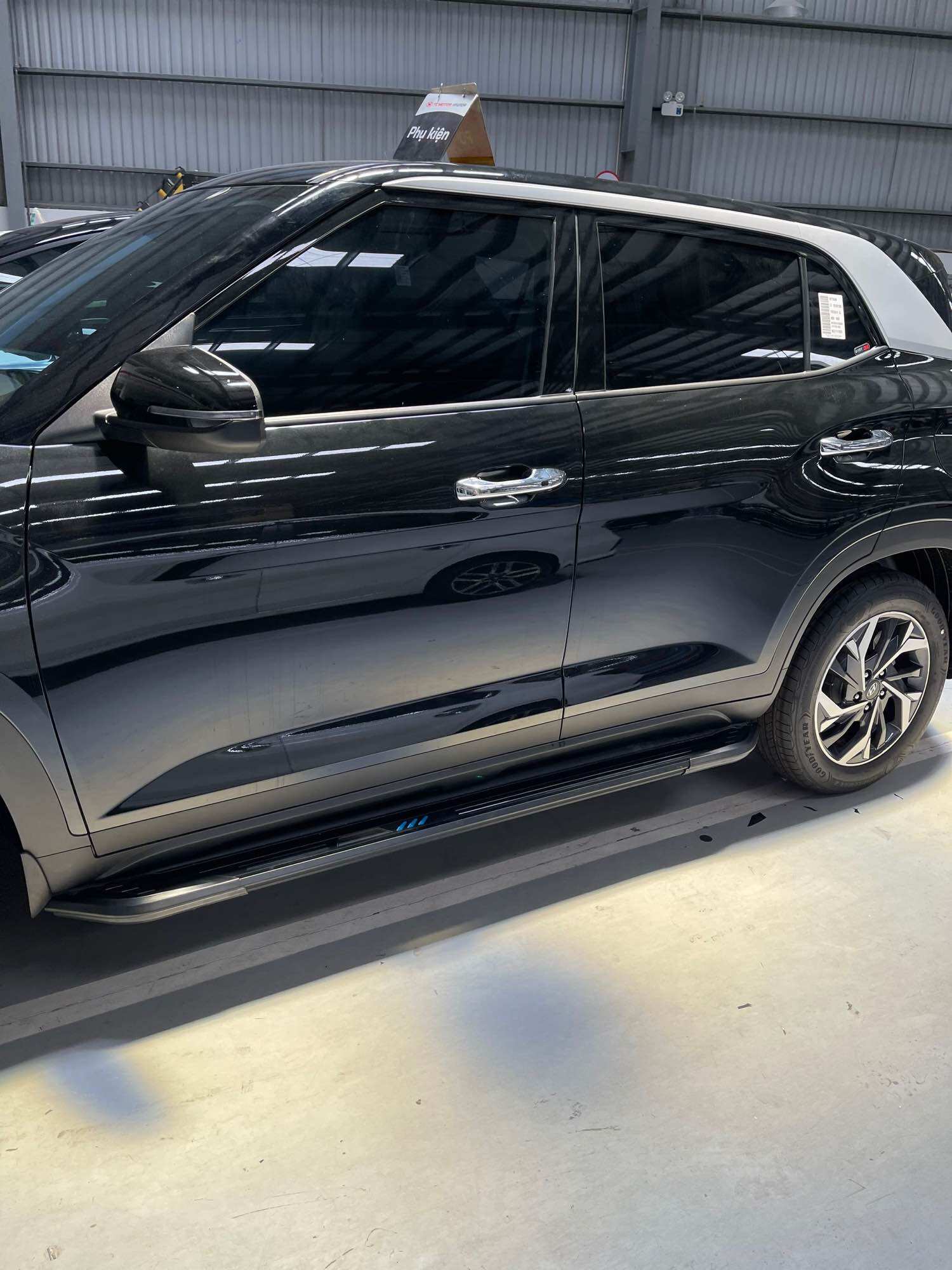 Bệ bước chân Hyundai Creta