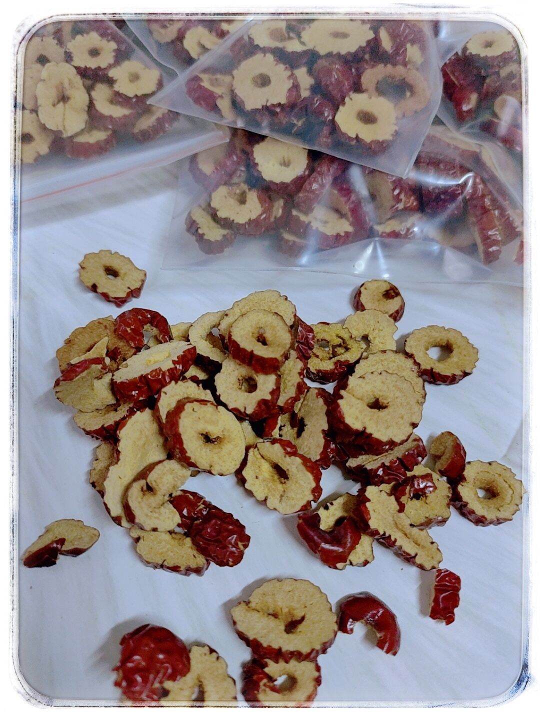 Táo đỏ- Thức ăn dành cho hamster, ăn dặm hamster