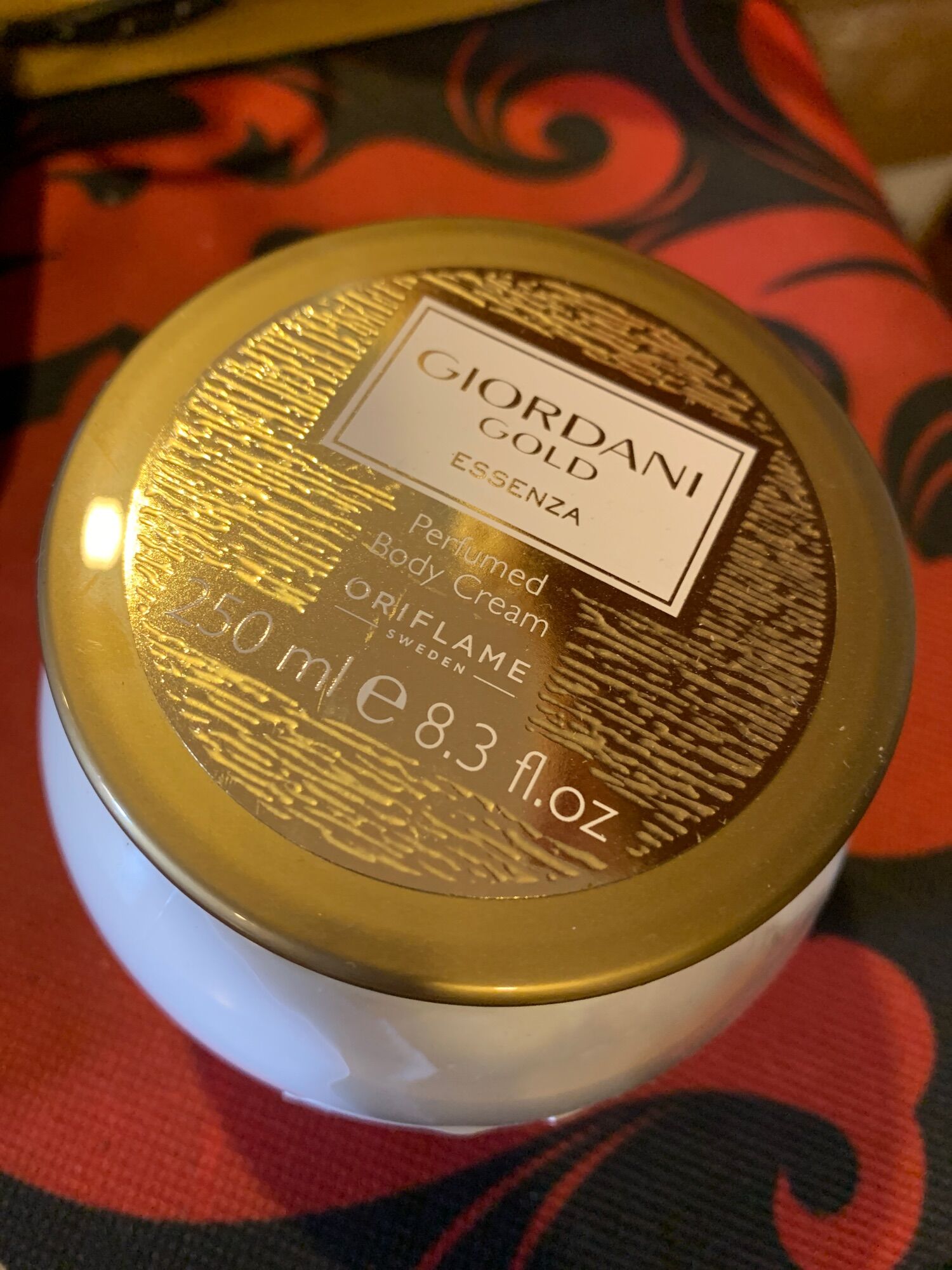 Kem dưỡng thể GG gold essenza 250ml
