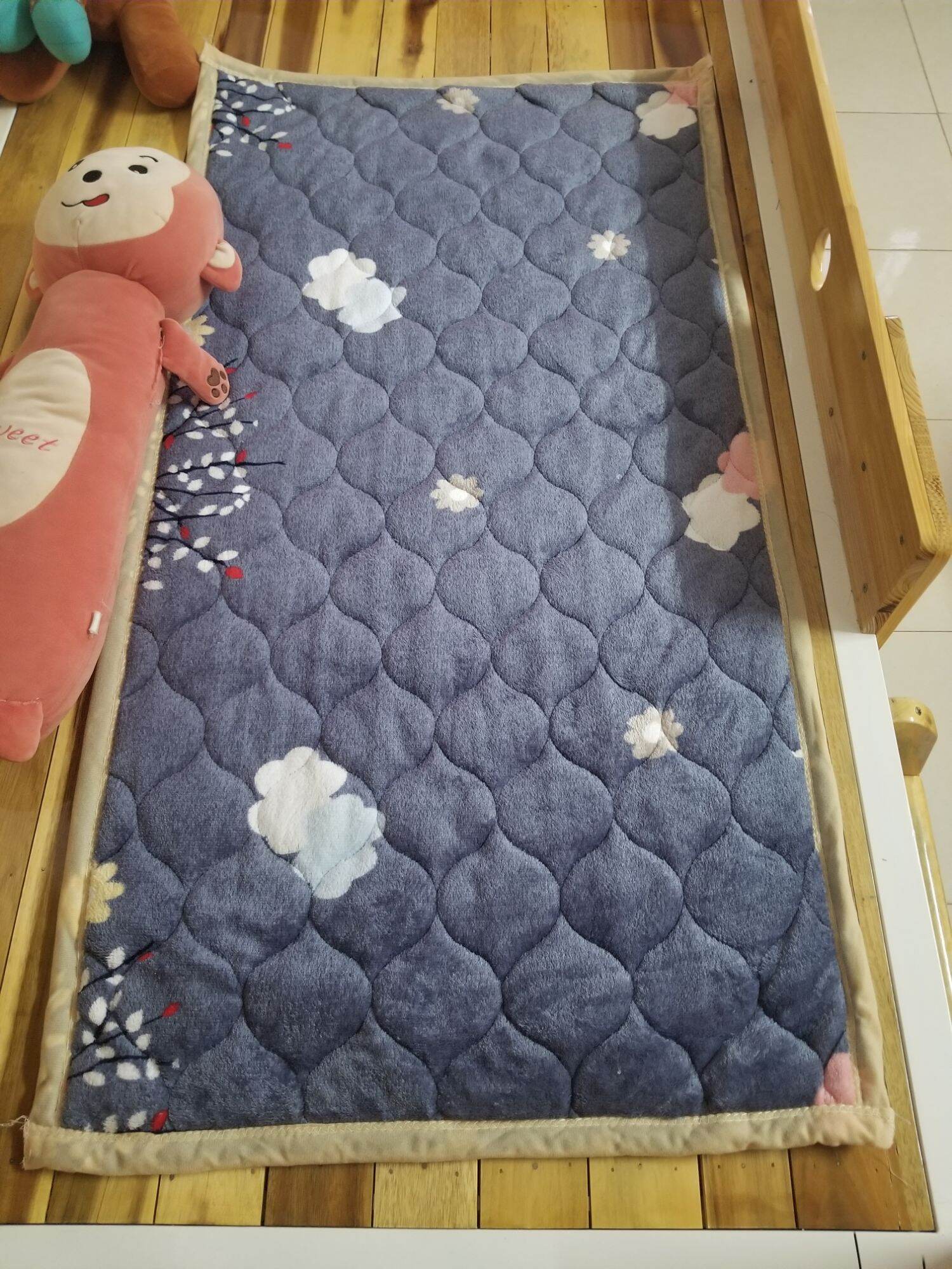 THẢM NHUNG TRẢI GIƯỜNG LƯỚI CHO BÉ (1cái)