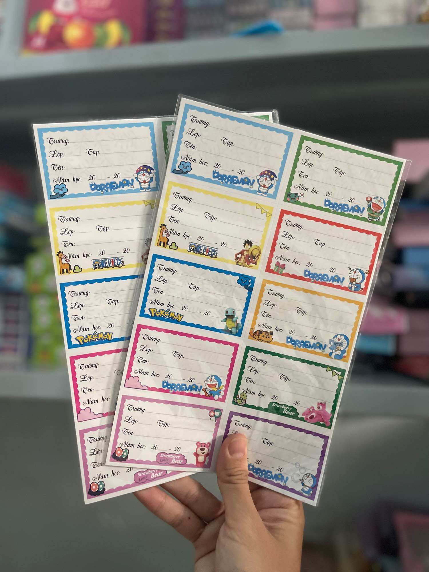 (SỈ ) Combo 50 Nhãn Vở Decal 10 ô ( 5 tờ/ xấp) nhiều mẫu HOTTREND 2025