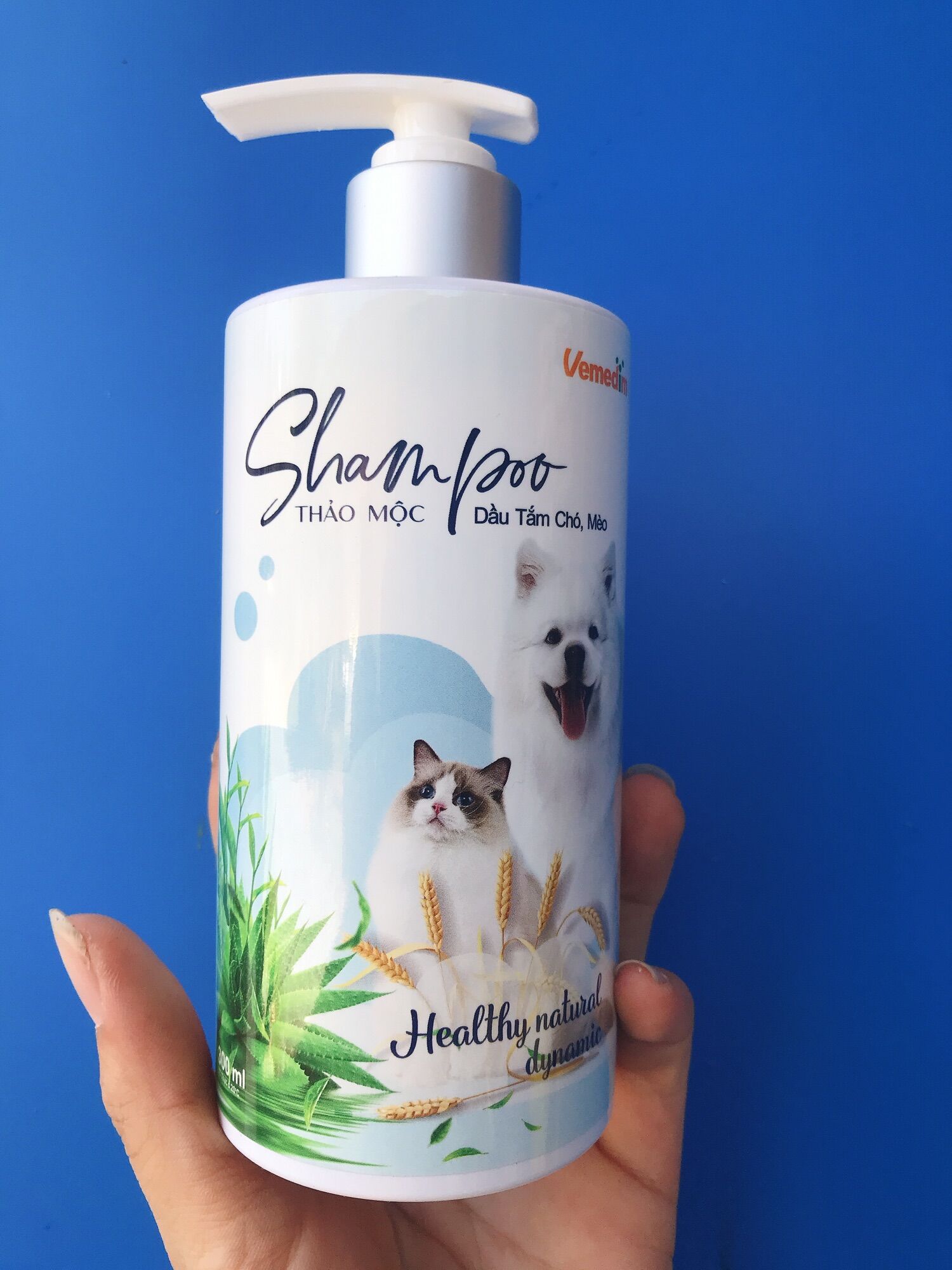 Vemedim Shampoo thảo mộc, sữa tắm cho chó, mèo với chiết xuất yến mạch, nha đam giúp bộ lông bóng mượt, chai 300ml