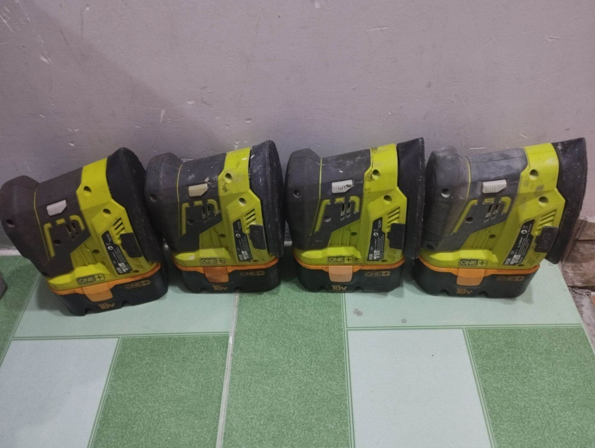 Máy chà nhám tam giác pin Ryobi 18v