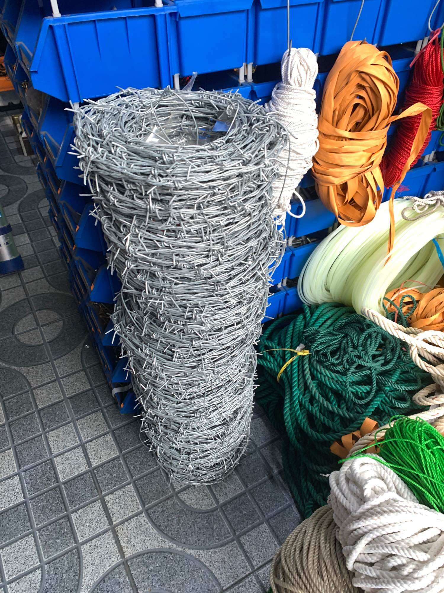 Cuộn dây thép gai 40m 2.5ly chống trộm