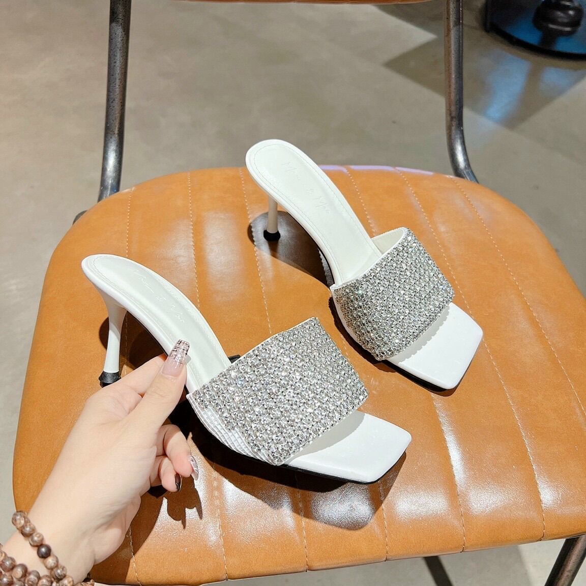 [MUA 1 TẶNG 1 ] Cao gót đính đá siêu xinh luôn kèm HÌNH THẬT cao 7 phân (tặng quà+HỘP)