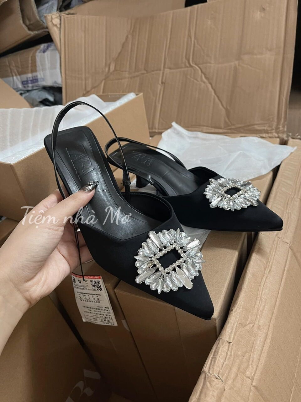GIÀY CNK ĐÁ TRẮNG XUẤT DƯ