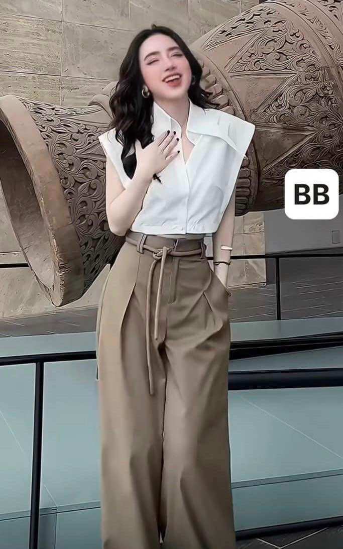 Áo croptop sơ mi sát nách vuông