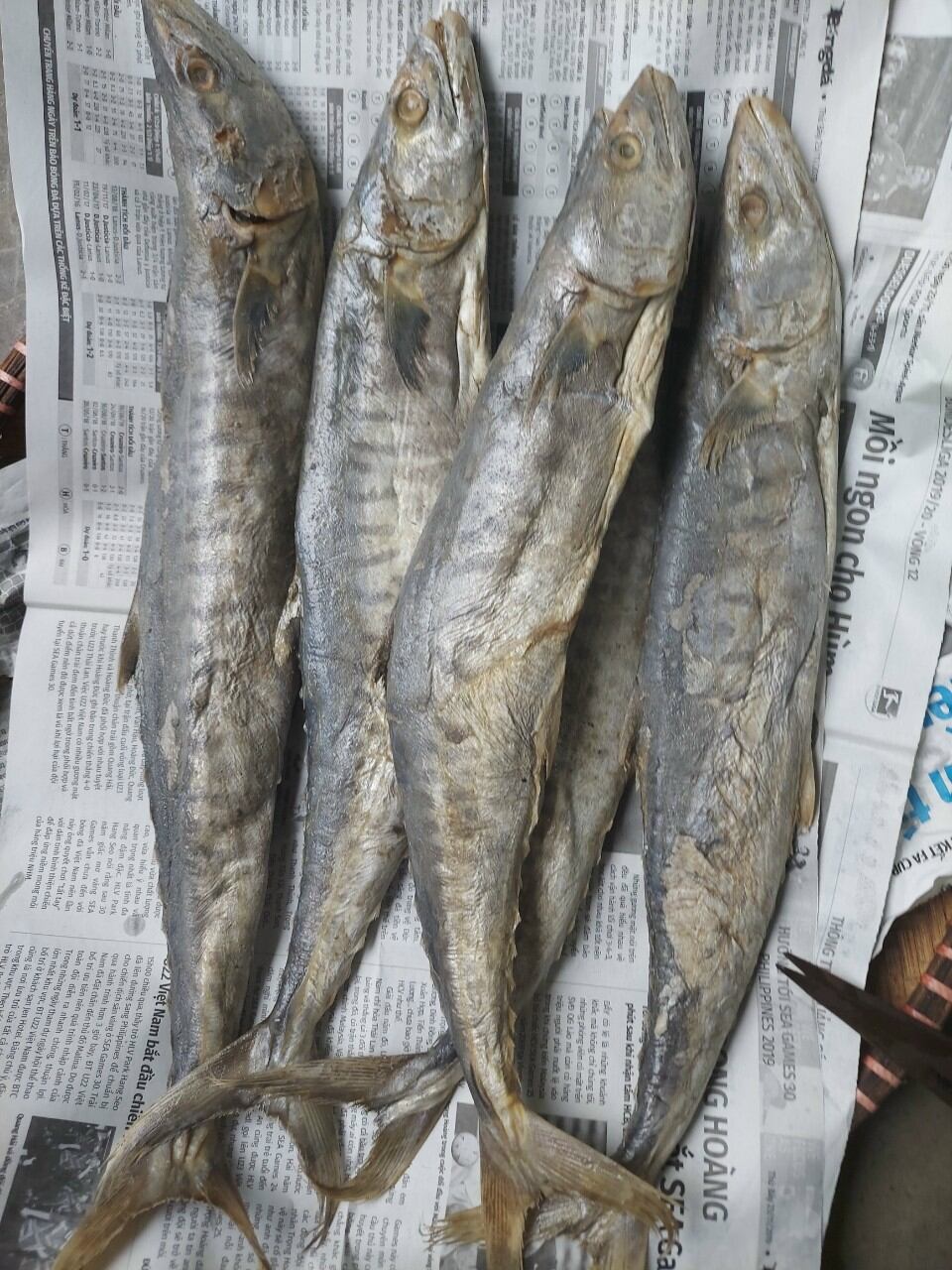 Cá thu muối dùi 120.000 đ nữa kg.