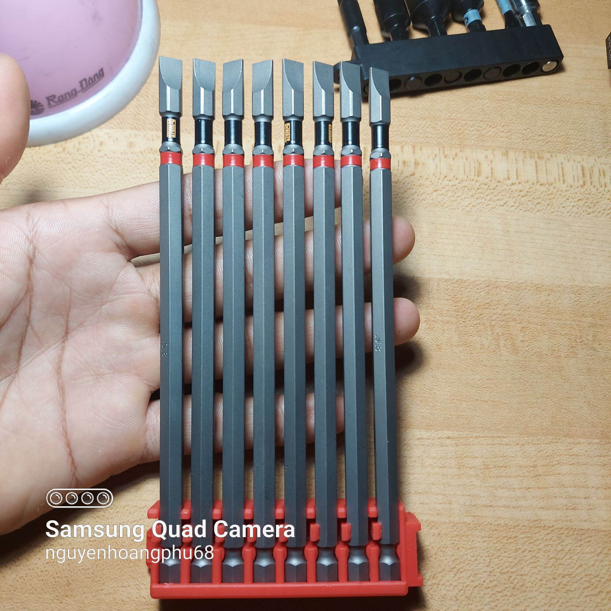 Mũi Vít DEWALT hàng bãi SL8 152m