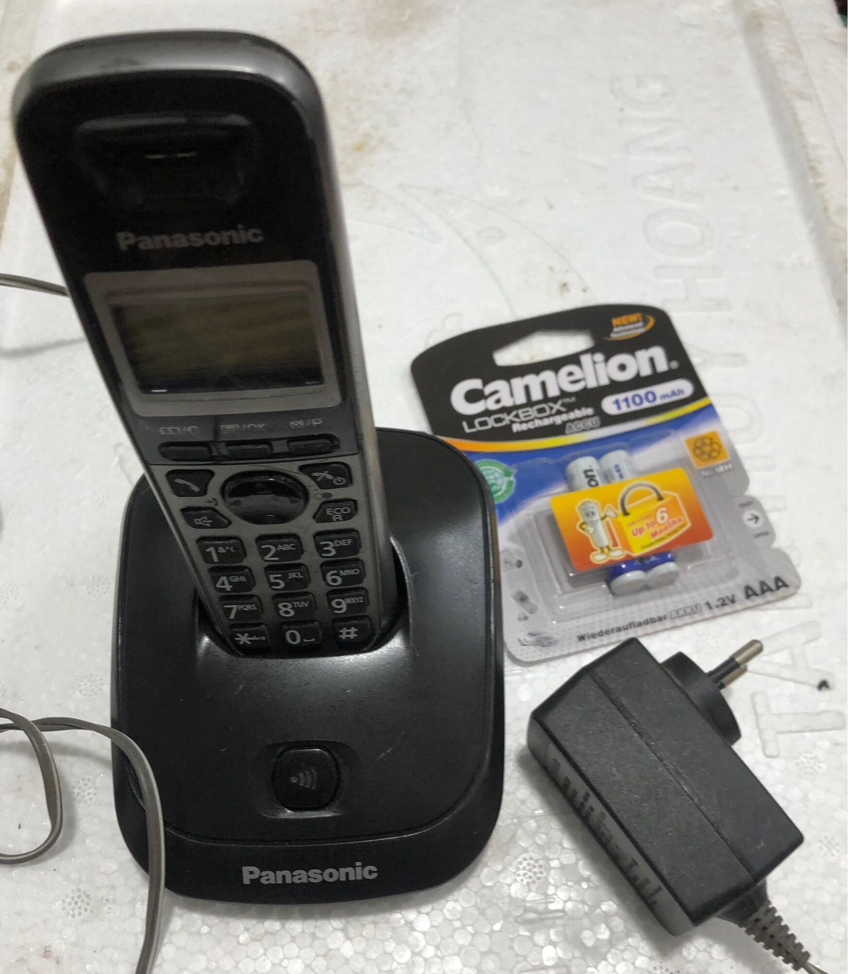 Điện thoại mẹ bồng con panasonic kx-tg1611