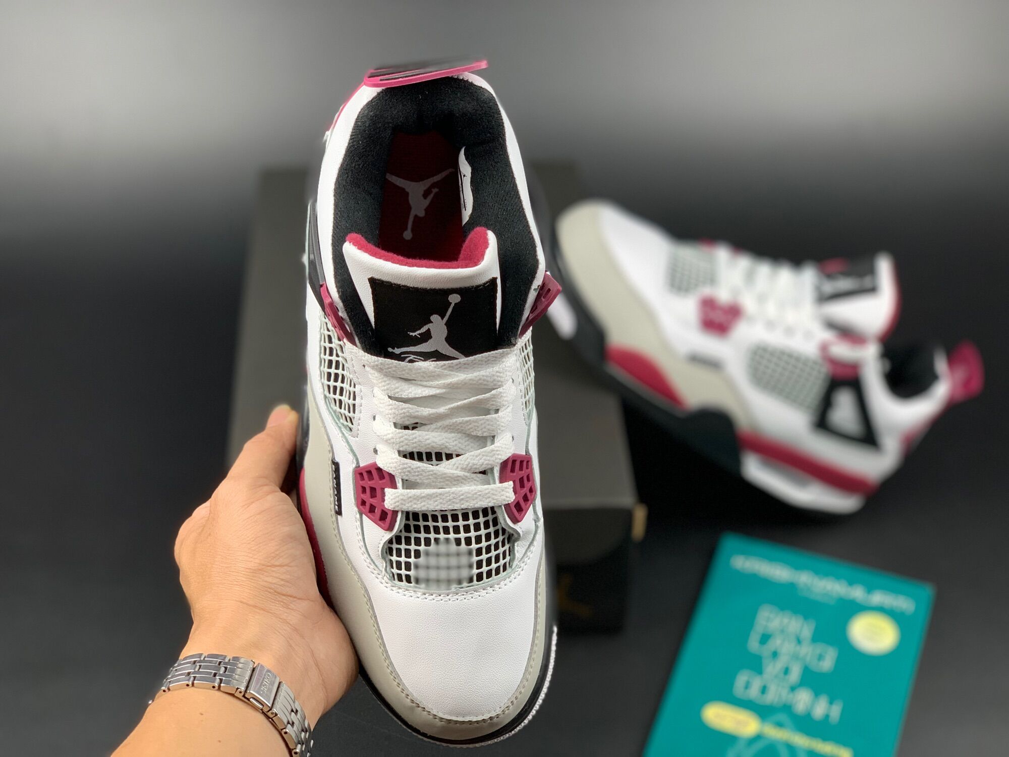 Giày thể thao/ Sneaker Jorden 4 Paris (Full box)