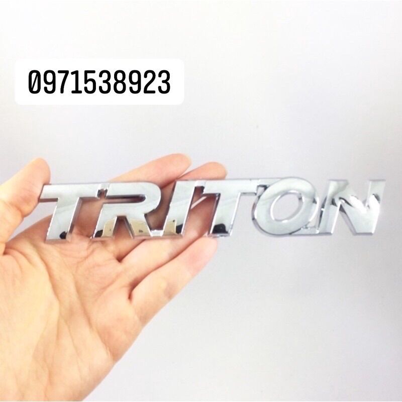 logo chữ TRITON dán thân xe MITSUBISHI