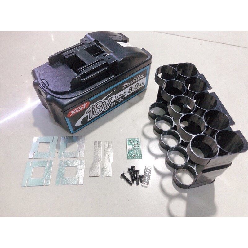 Võ makita 8ah 21700