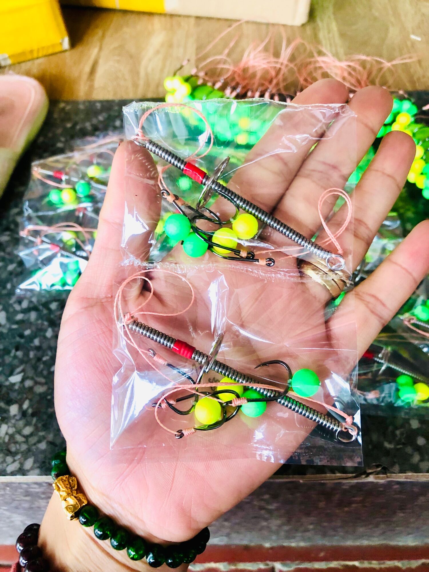 Lăng xê (lancer)độ buộc lưỡi gắn boli(xốp nổi)