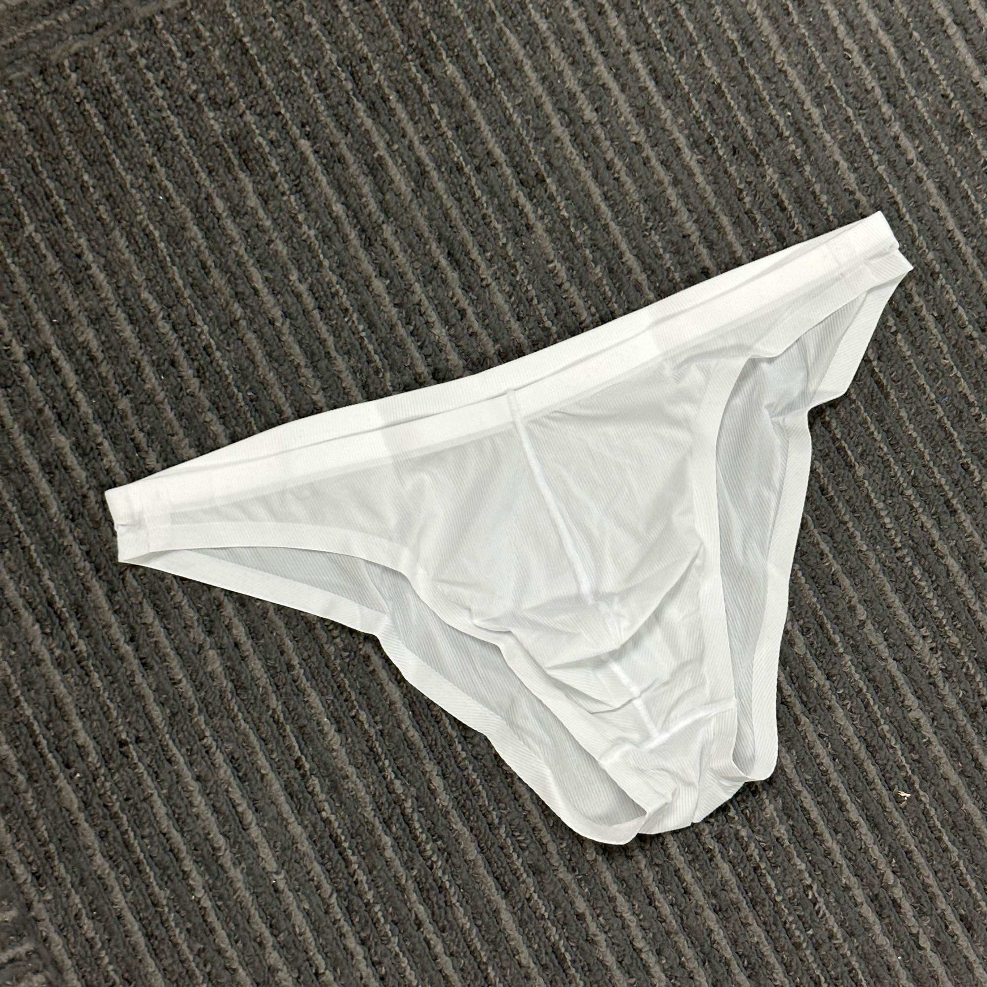 Quần lót nam bikini vải lụa size M-XL
