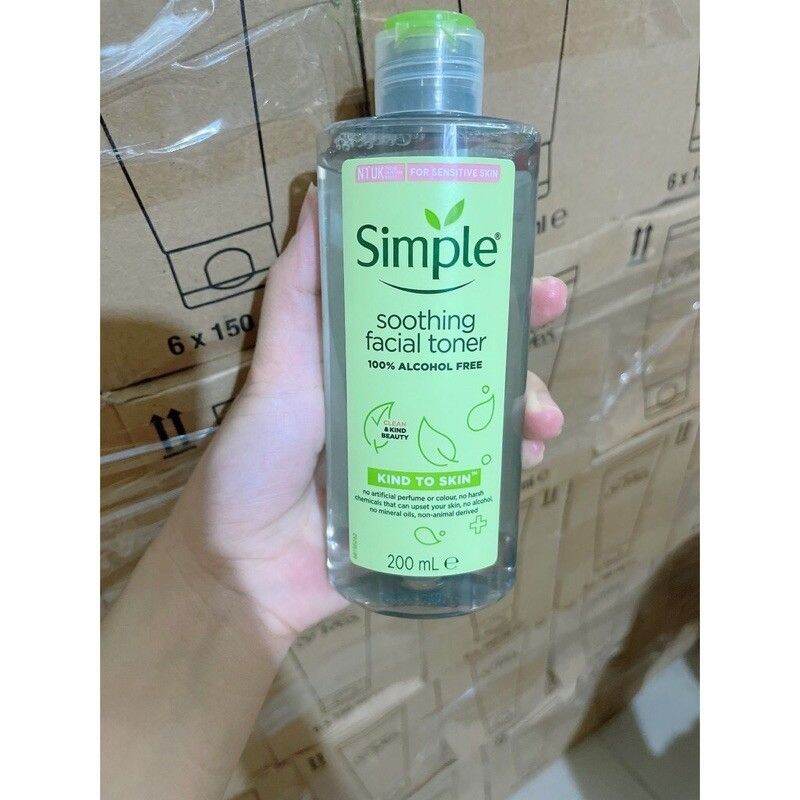 Toner nước hoa hồng Simple 200ml