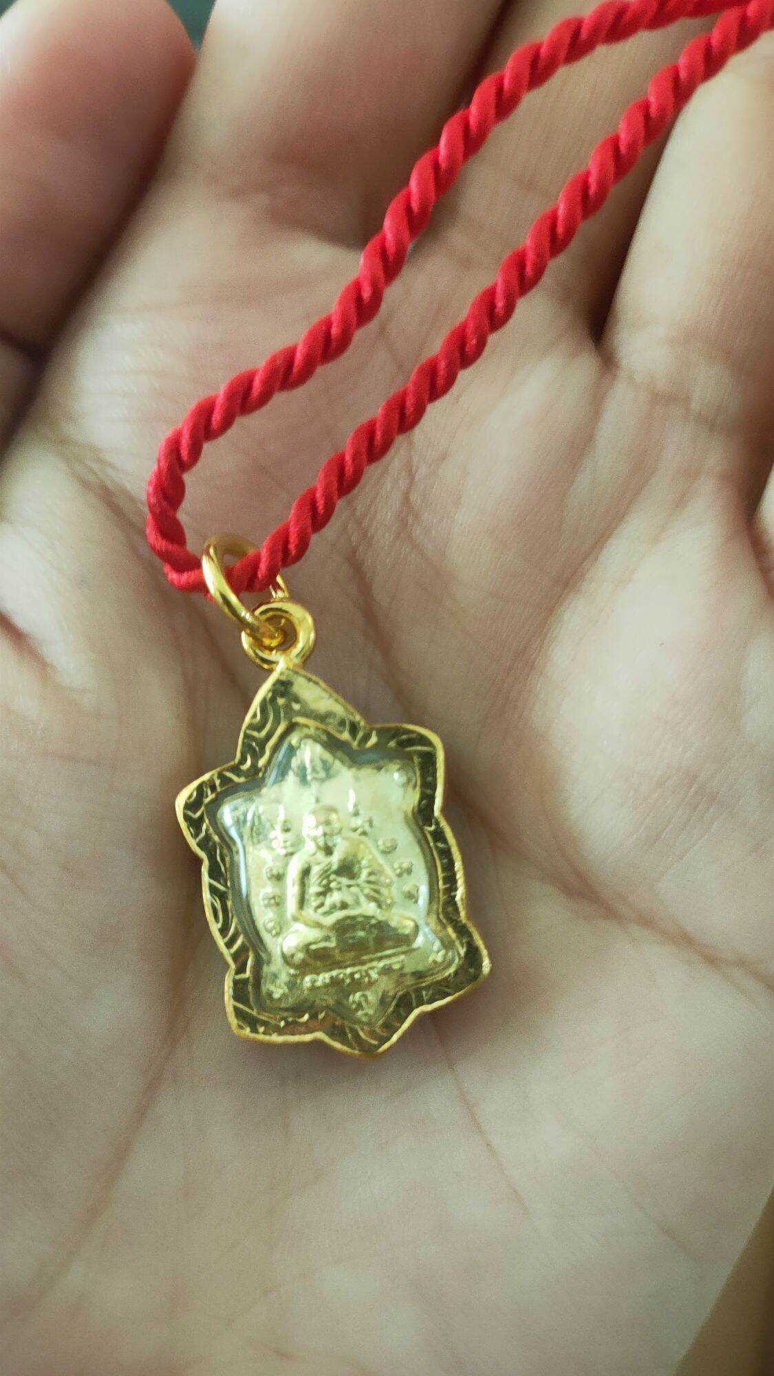 Mặt kèm dây chuyền kim quy thái lan ( đã sen )