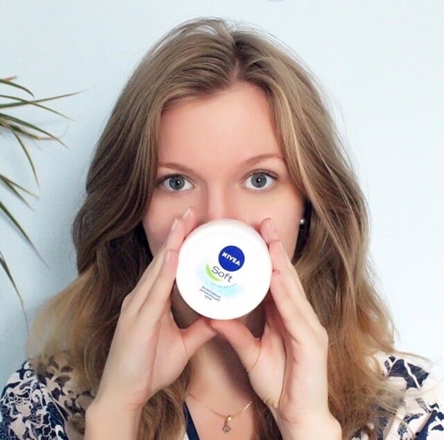 Kem dưỡng da Nivea Soft 200ml của Nga