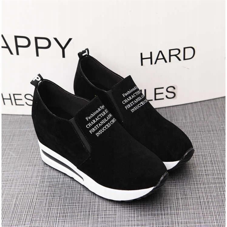 GIÀY SNEAKER ĐẾ ĐỘN PHONG CÁCH HÀN