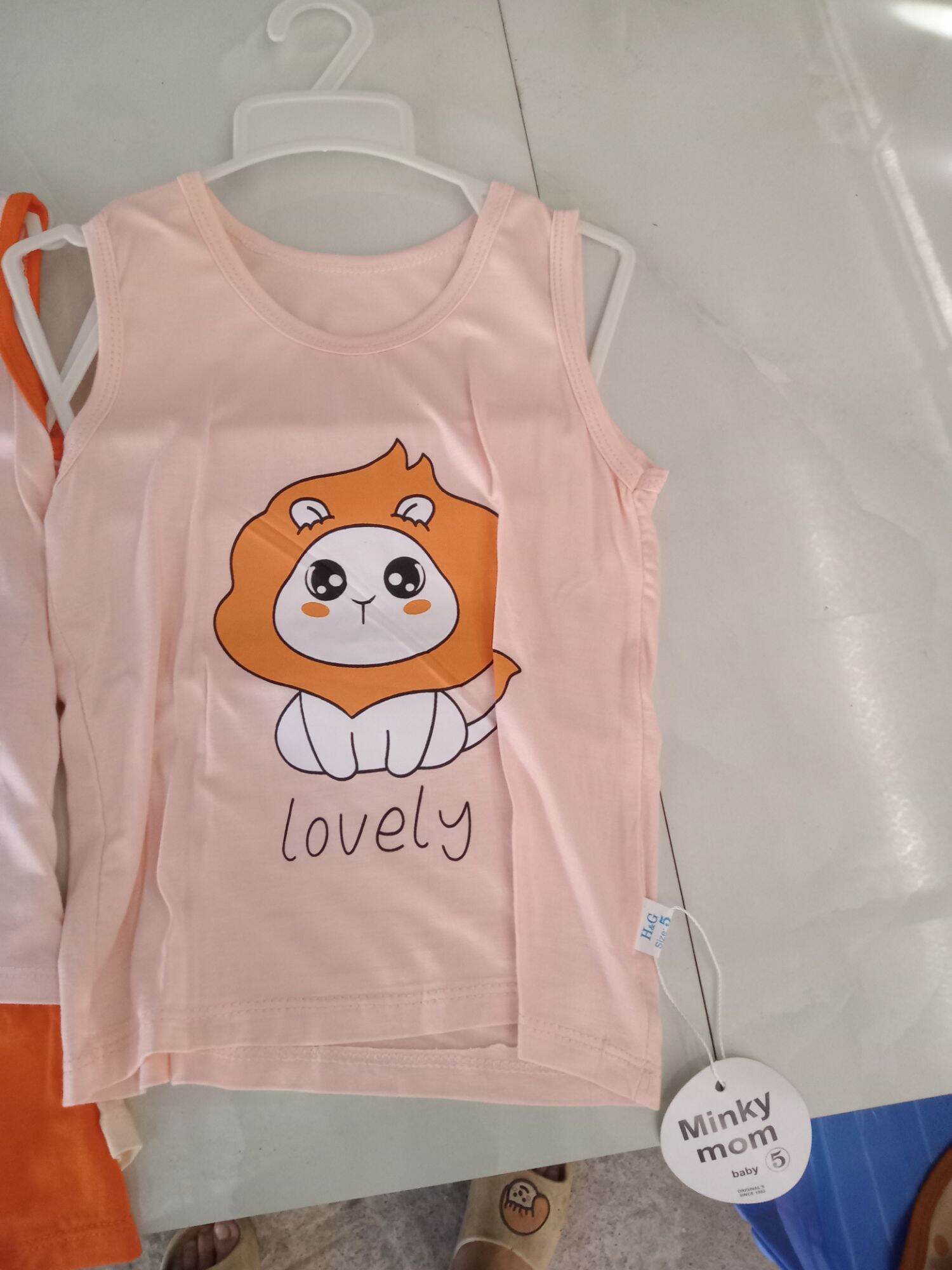 máy hút bụi cầm tay