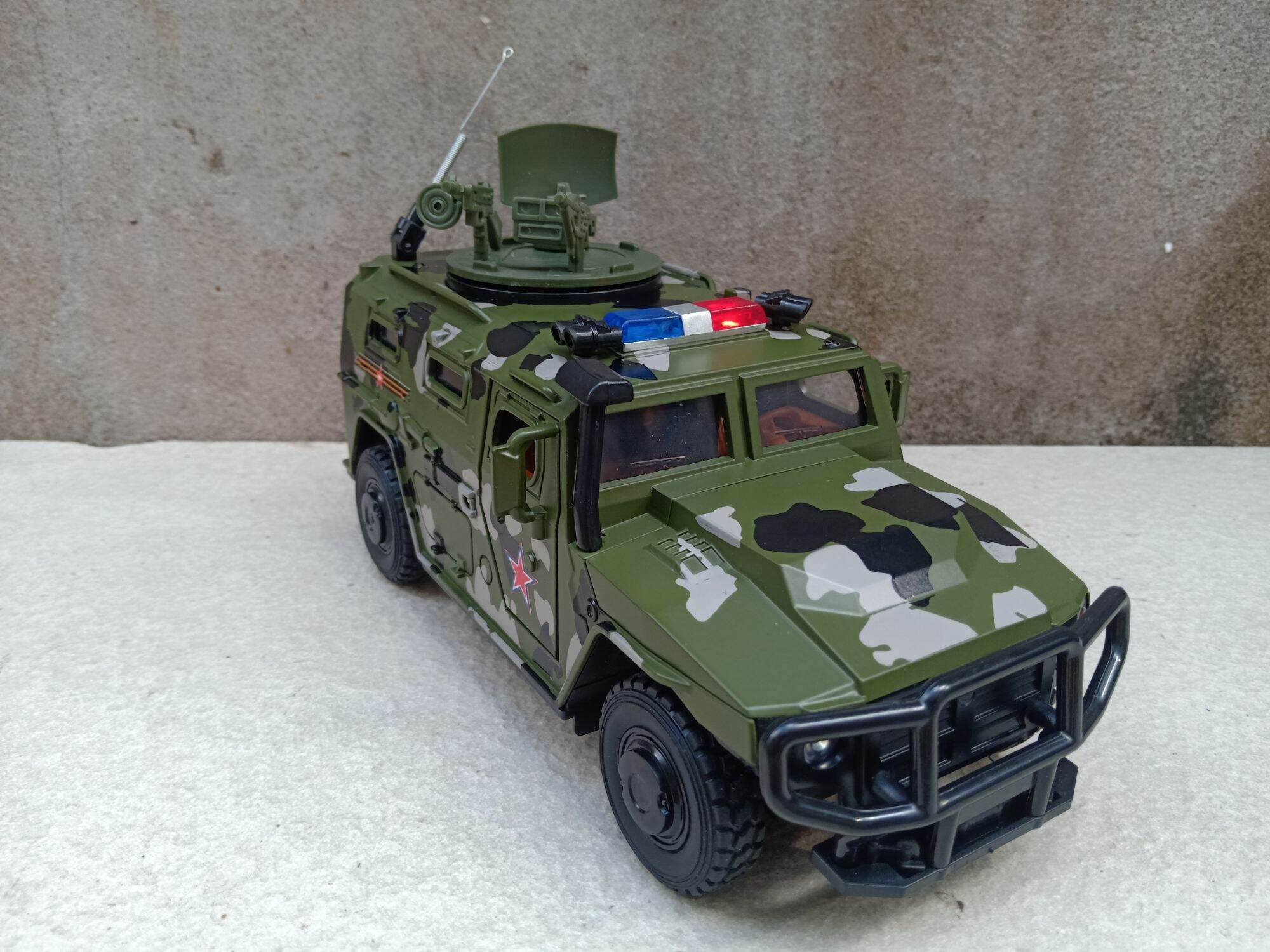 Mô hình xe Quân sự Tiger M Nga 1:24