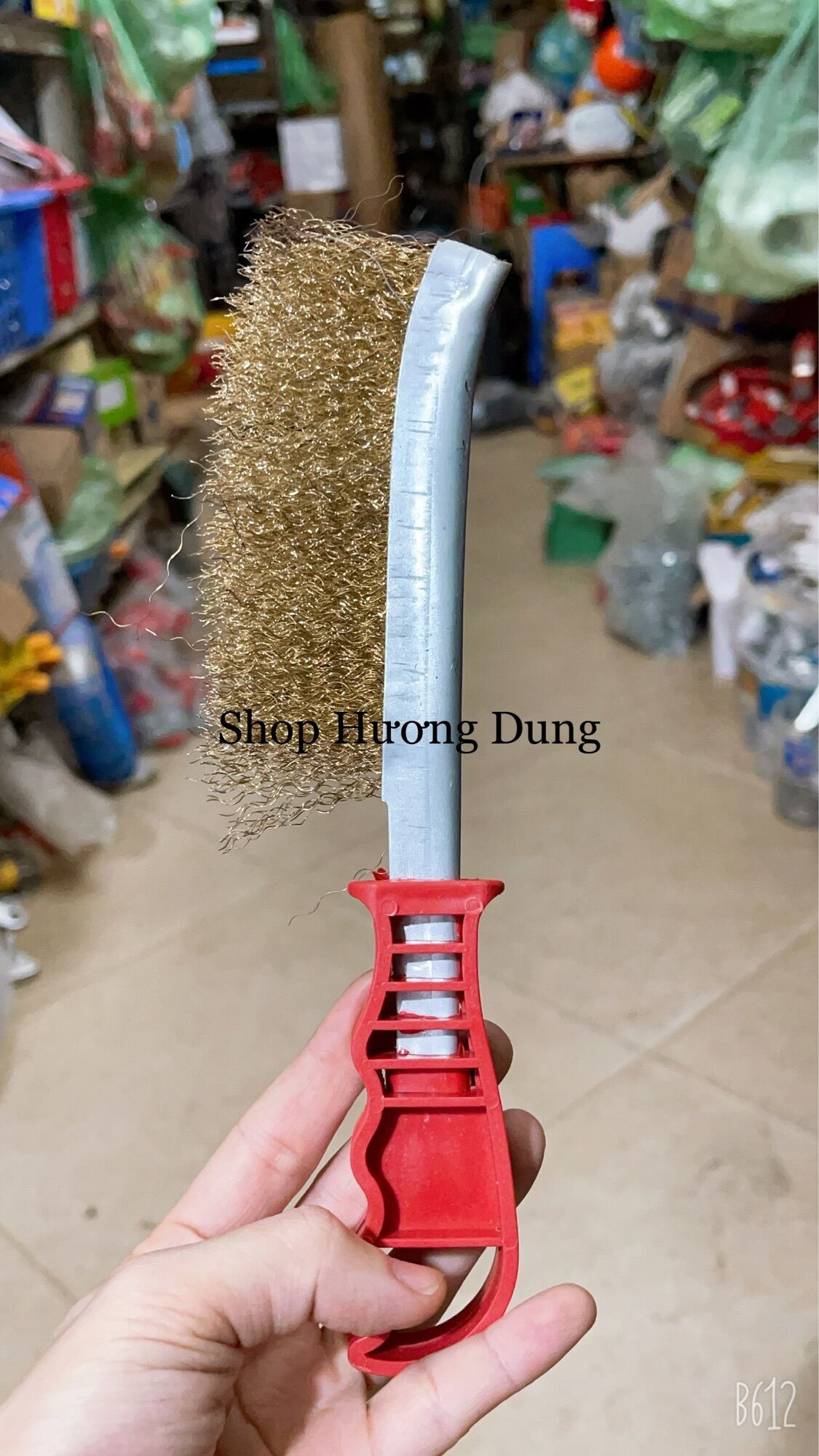 Bàn chải đánh gỉ sắt cầm tay mạ đồng cán đỏ