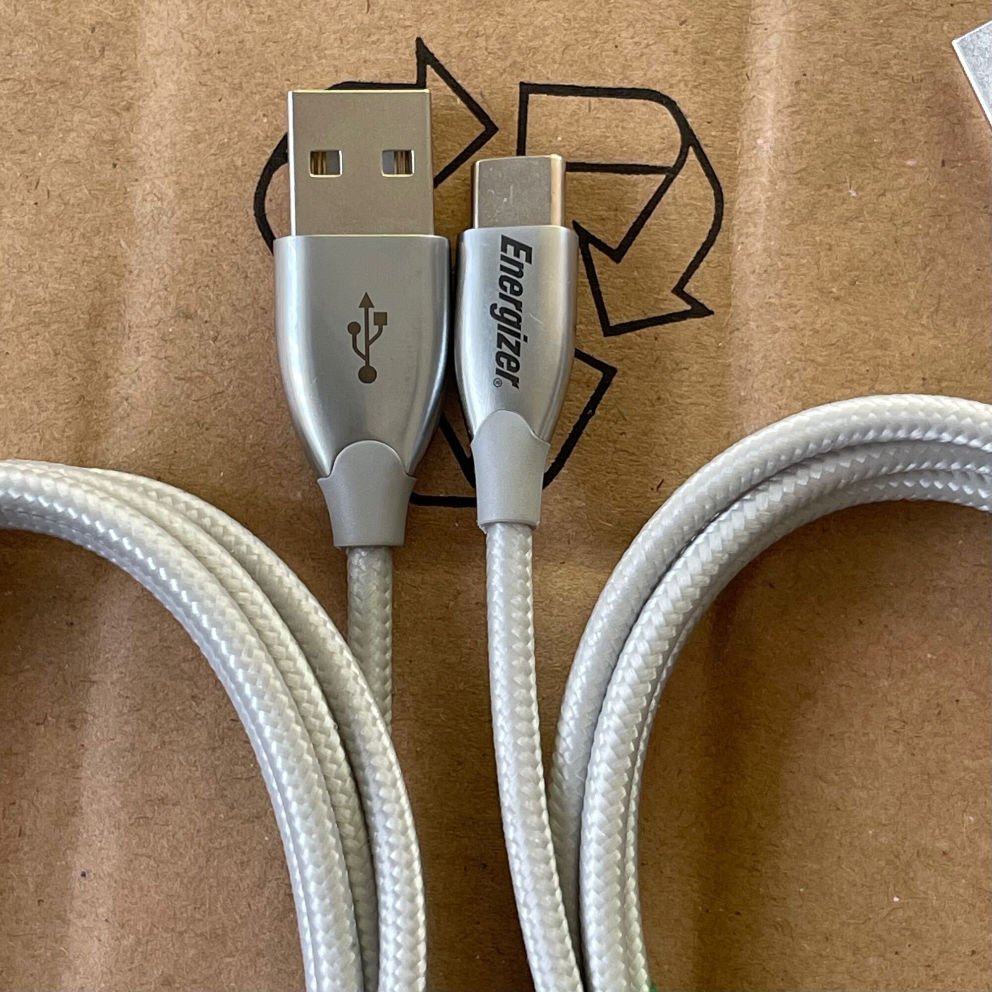Cáp USB A Type C Energizer Bọc Dù Hỗ Trợ Sạc Nhanh 3A (No Box)