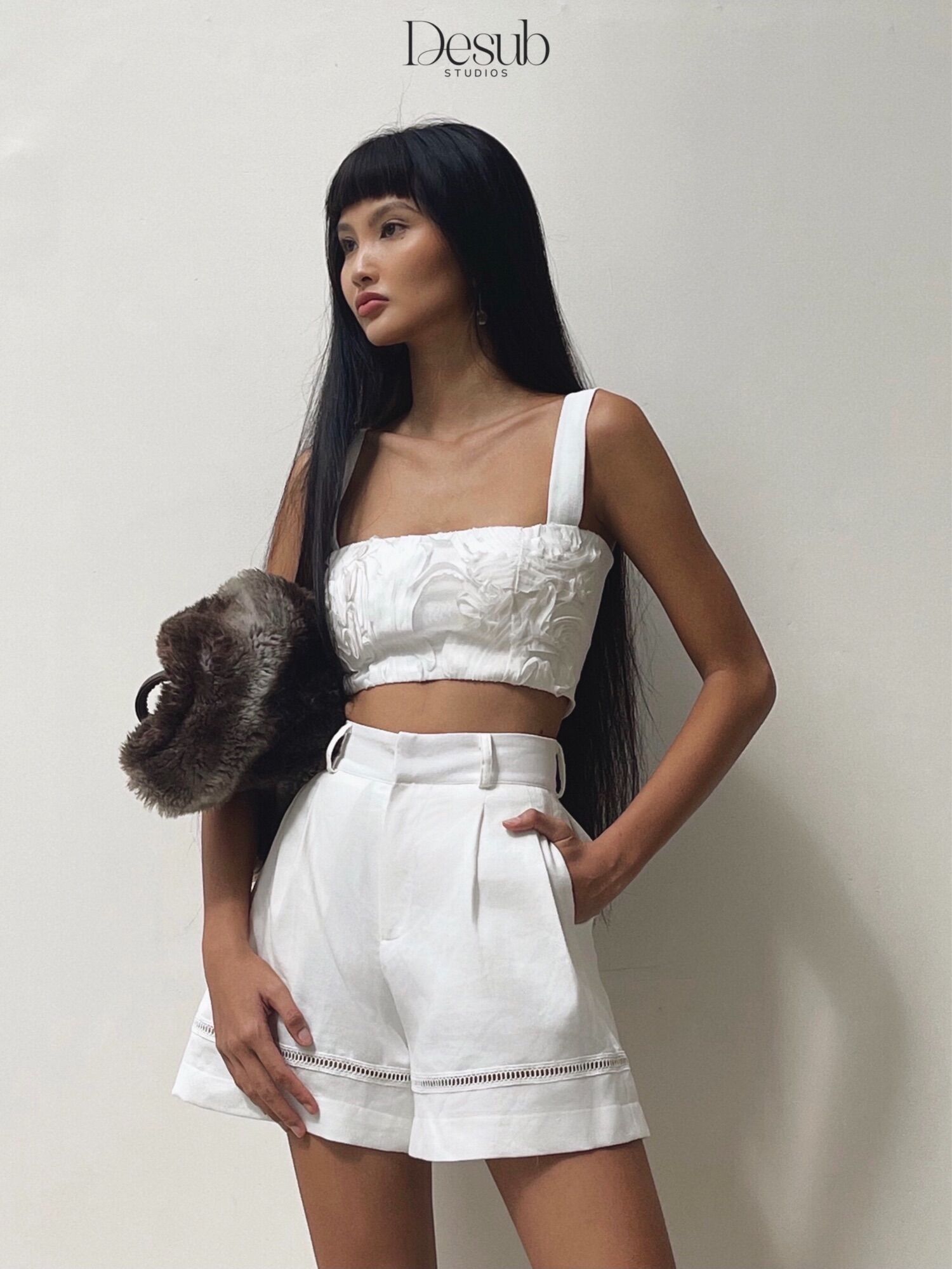 Desub Studios Áo kiểu Artwork Fabric Croptop