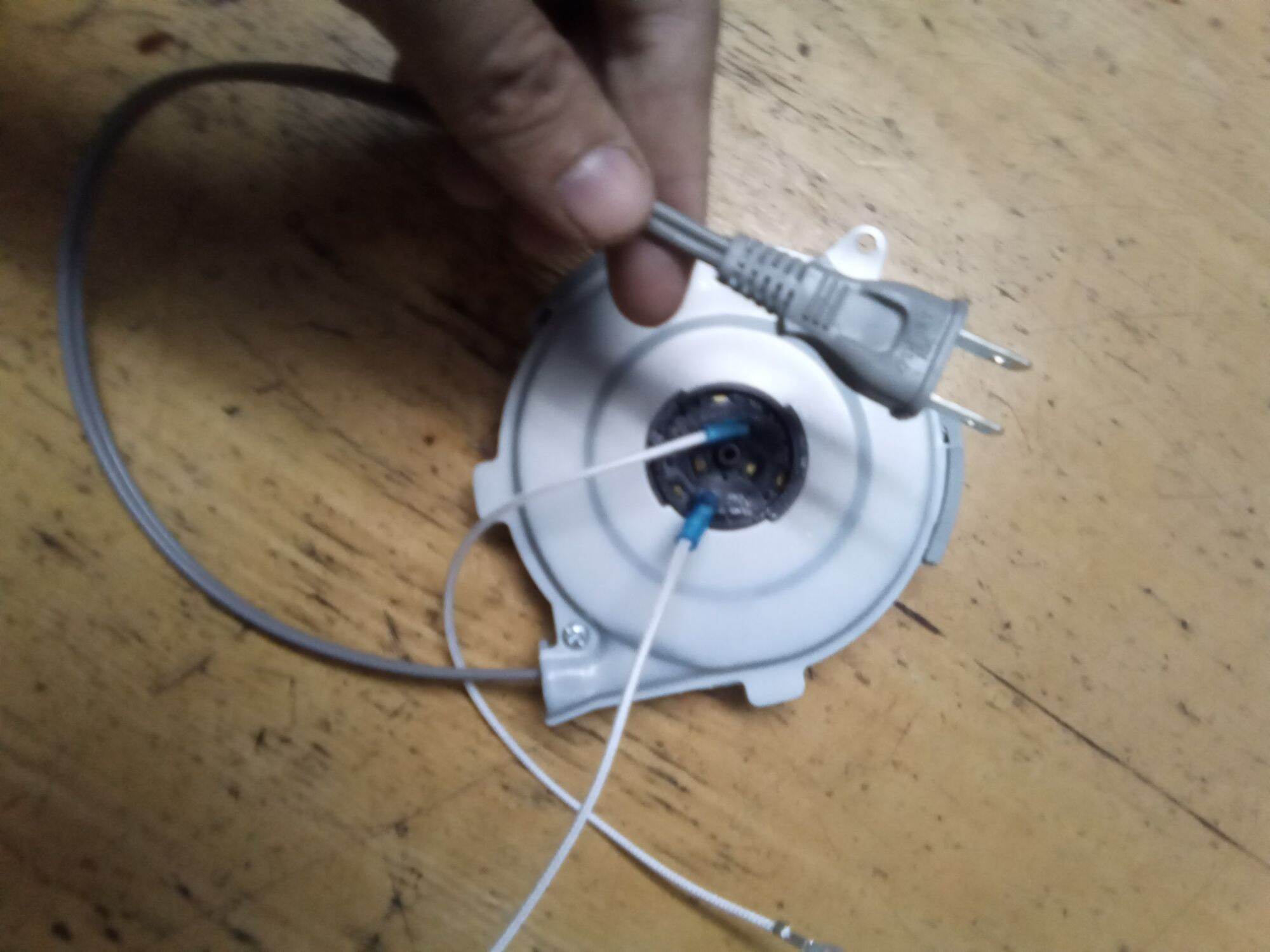 Dây rút nguồn nồi cơm điện