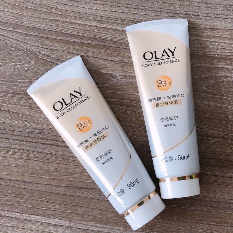 Sữa dưỡng thể Olay B3 + Vitamin C có sẵn