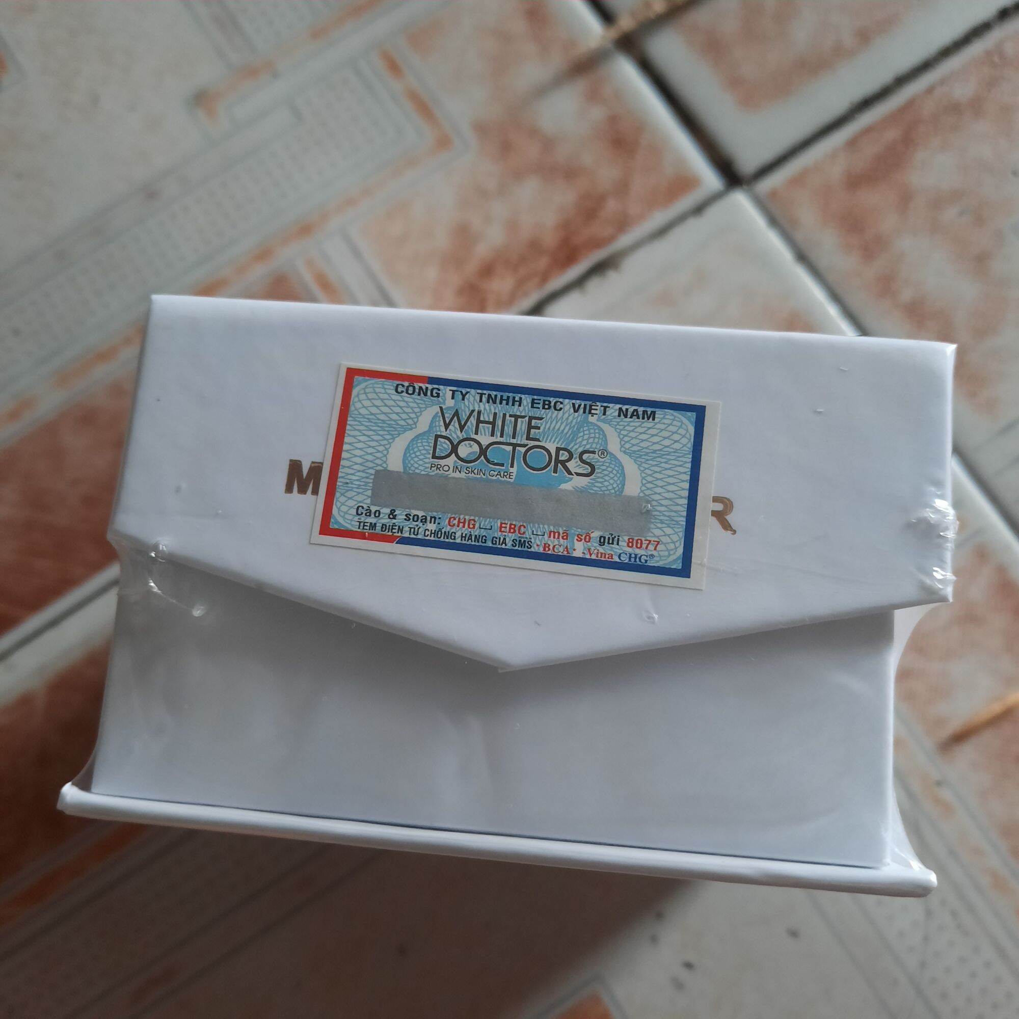 white doctor nám nhẹ