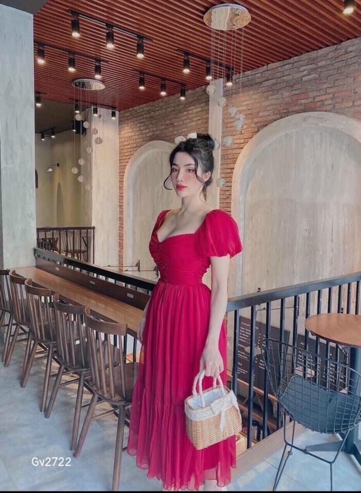 Đầm xoè cổ vuông đuôi cá , chất voan, Freesize