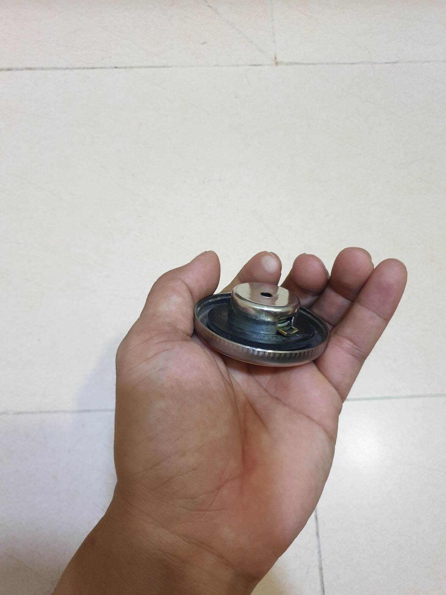 nắp xăng xe 67