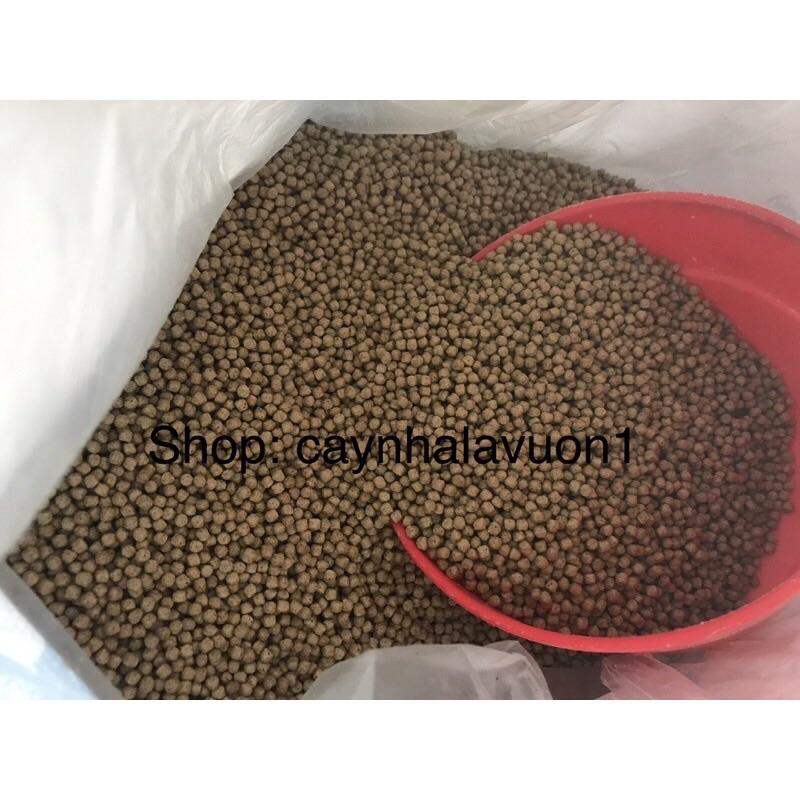 Cám cá 9004 viên nổi cao cấp 4 li 27% độ đạm dành cho cá từ 20-200gram (25kg)