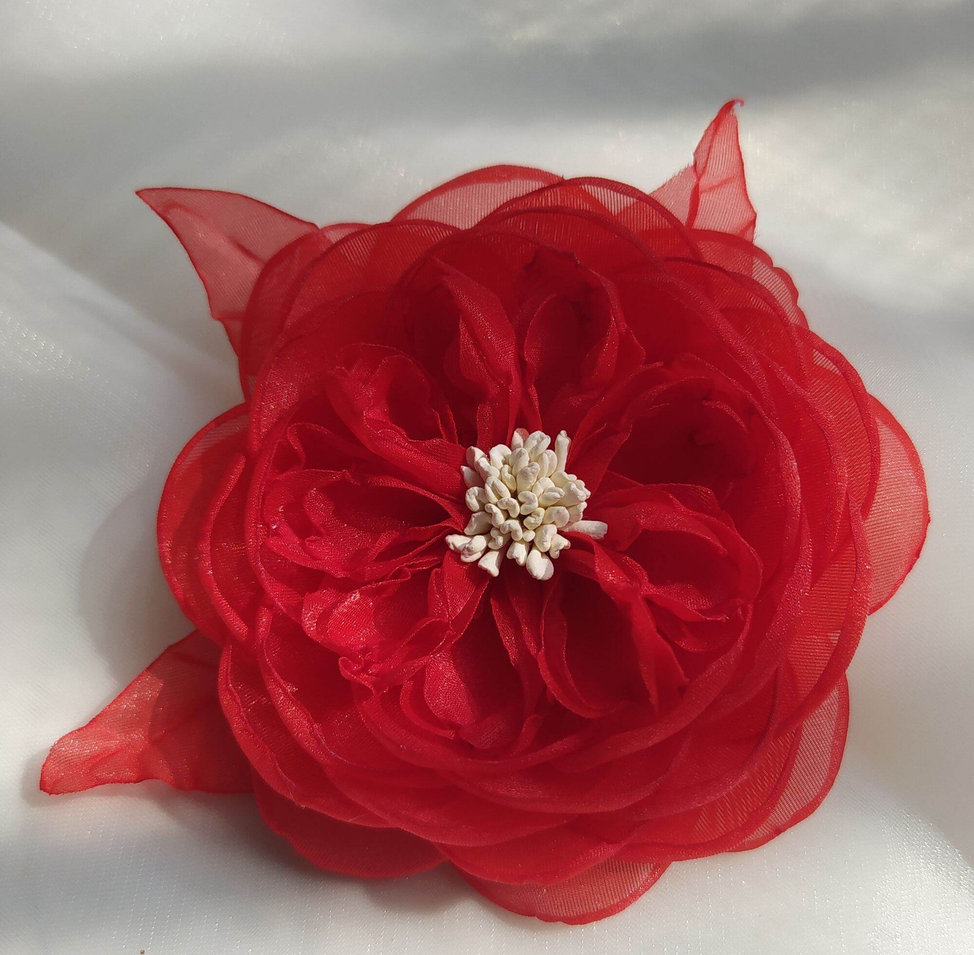 Hoa hồng cài áo handmade Canto màu đỏ