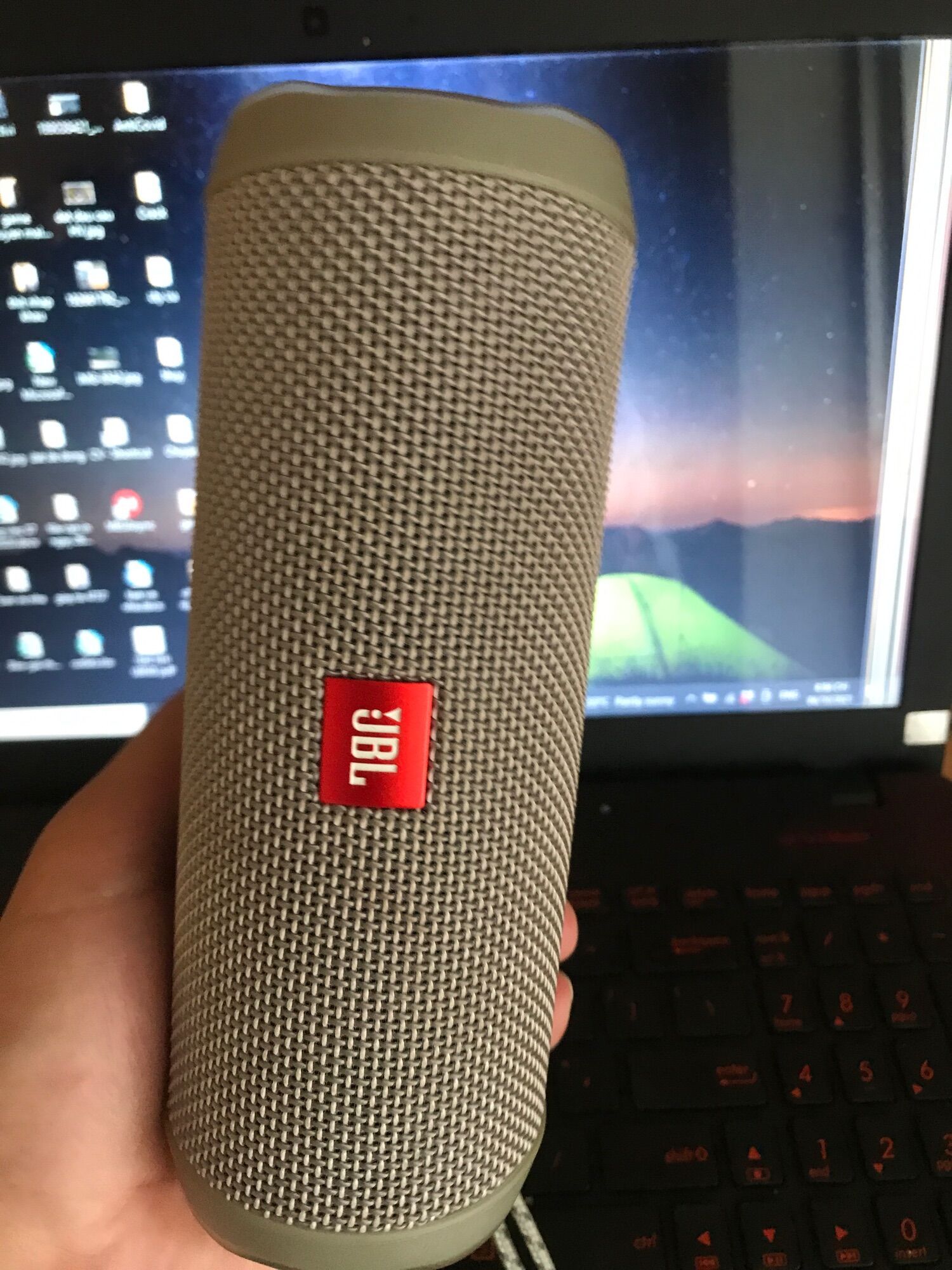 Jbl flip 4 98%