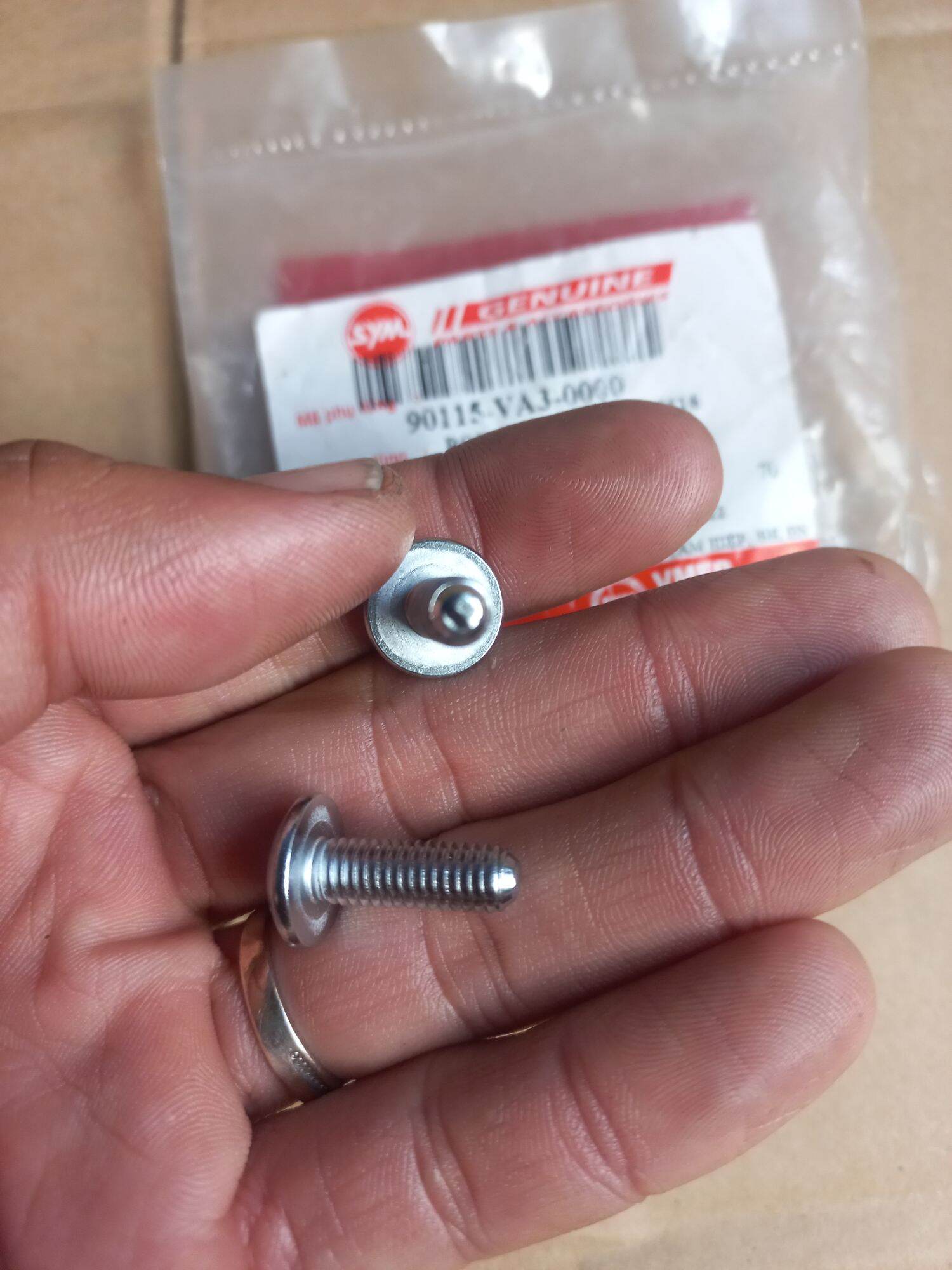 Ốc bắt Dàn Áo 6ly20 phân Chính Hãng ( loại Xi Inox ) Giá 1 con