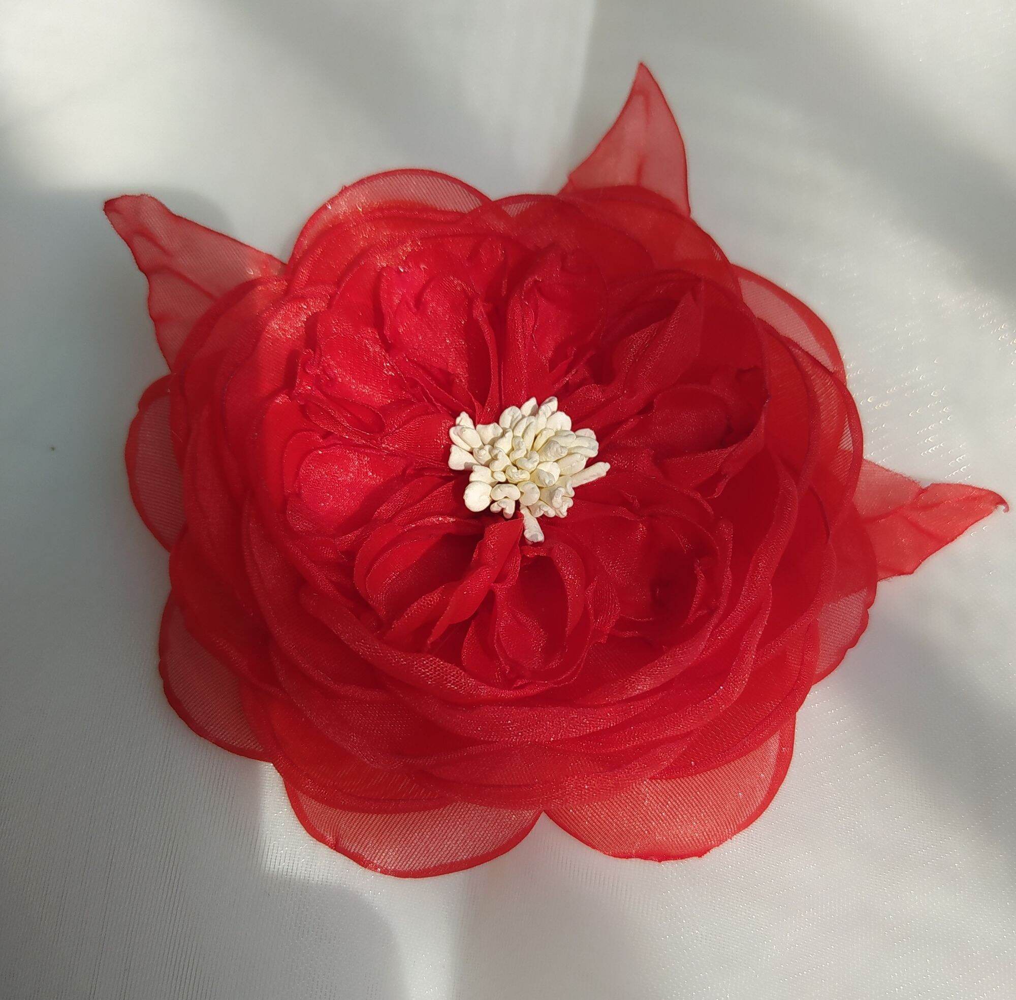 Hoa hồng cài áo handmade Canto màu đỏ