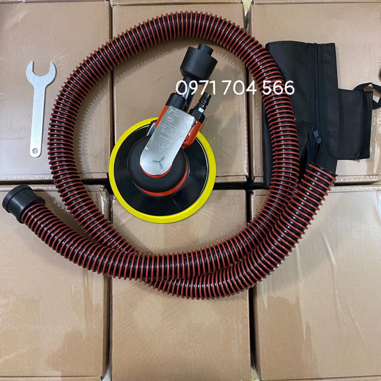 Máy chà nhám hơi đế 150mm có hút bụi