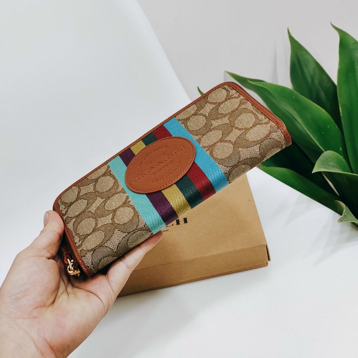 Ví COA*CH DEMPSEY LARGE PHONE WALLET siêu cưng