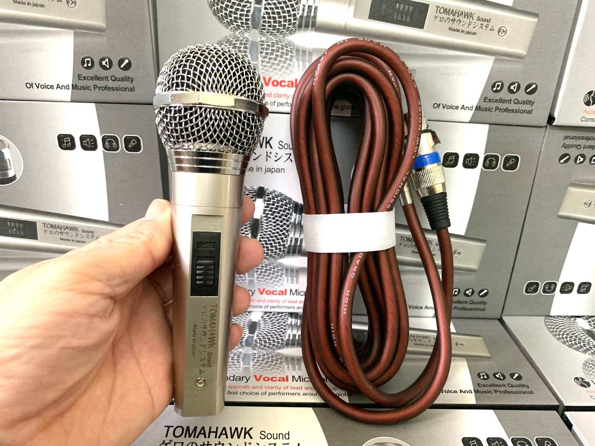 Mic có dây Tomahawk Nhật hát cực bắt míc , chống hú