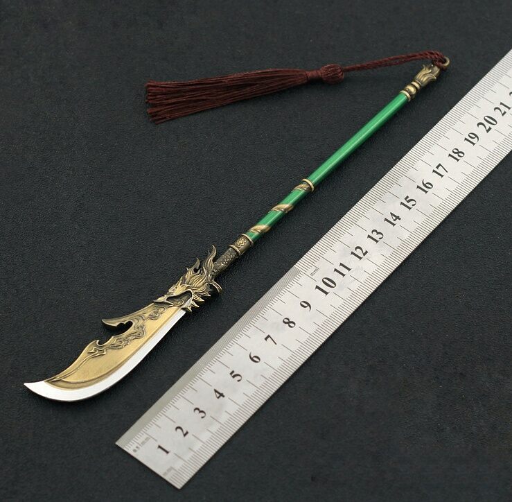 Mô Hình Trảm Mã Thần Long Đao 22cm.