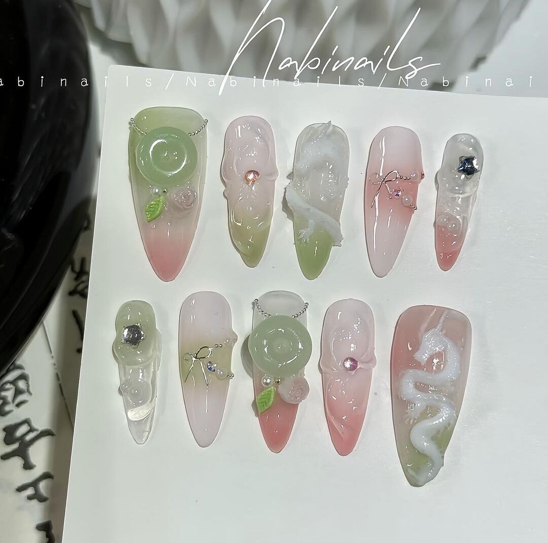 - Nailbox thiết kế, họa tiết hình rồng ,cổ phong