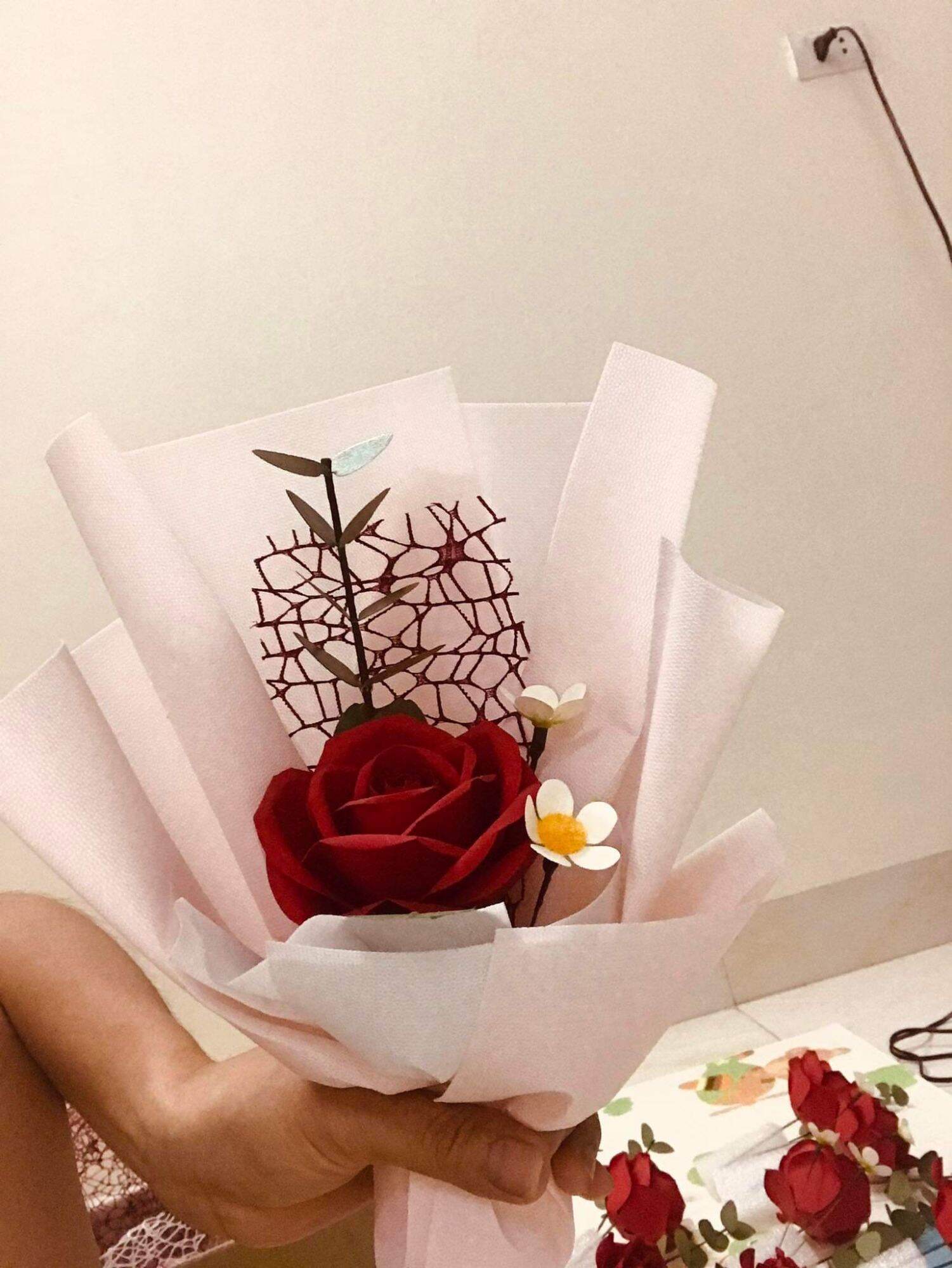 BÓ HOA HỒNG GIẤY HANDMADE 1 BÔNG